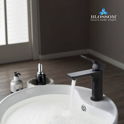 Modern Single Handle Lavatory Faucet - Matte Black