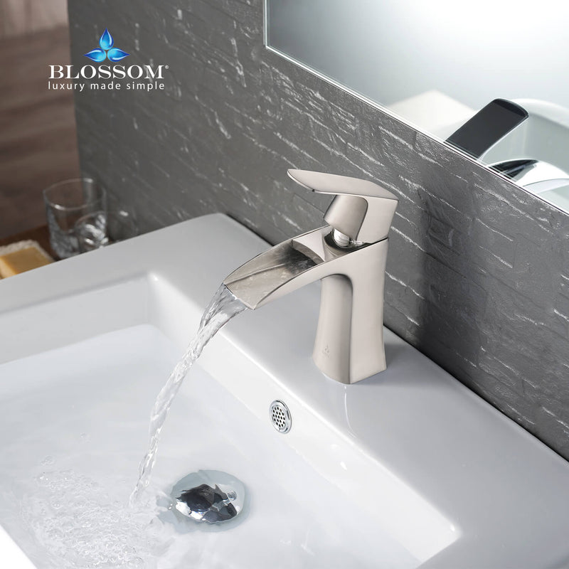 Elegant Single Handle Lavatory Faucet - Brushed Nickle